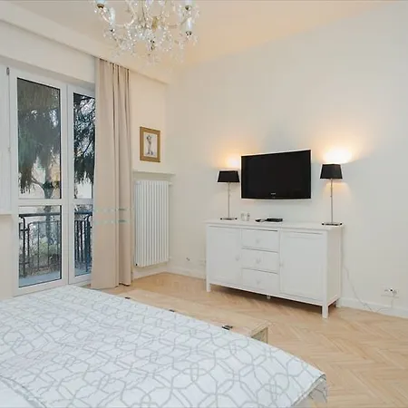 Apartment Shortstaypoland Walecznych B16 *